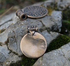 BIRKA, PENDENTIF VIKING, RÉPLIQUE, BRONZE - OBJETS EN BRONZE{% if kategorie.adresa_nazvy[0] != zbozi.kategorie.nazev %} - BIJOUTERIE{% endif %}