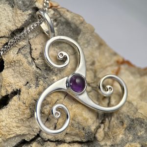 Celtic triskel, pendant, amethyst, silver 925/1000
