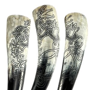 FÁFNIR - Dragon, carved drinking horn