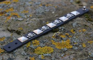 ROCKER, LEATHER BRACELET XXVI - WRISTBANDS{% if kategorie.adresa_nazvy[0] != zbozi.kategorie.nazev %} - LEATHER PRODUCTS{% endif %}