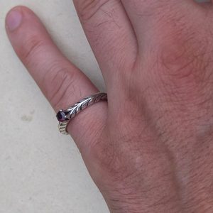 Silberring Lorbeerkranz mit Granat, Ag 925