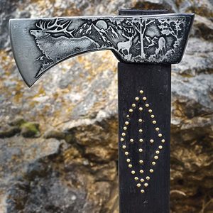 CARPATHIAN VALASKA TRADITIONAL FORGED AXE - ETCHED WITH WOLF AND DEER - AXES, POLEWEAPONS{% if kategorie.adresa_nazvy[0] != zbozi.kategorie.nazev %} - WEAPONS - SWORDS, AXES, KNIVES{% endif %}