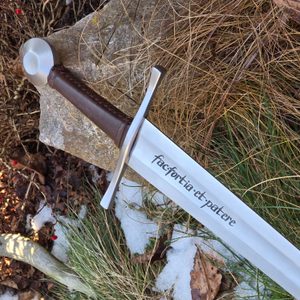 One-Handed Sword Fac Fortia et Patere