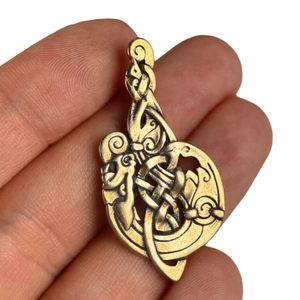 Mac Tíre, Celtic Wolf, bronze pendant