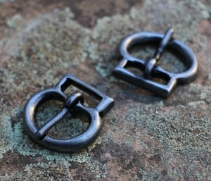 HISTORICAL BUCKLE IV, colour antique silver