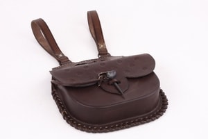 PRESTON, LEATHER BELT BAG - BAGS, SPORRANS{% if kategorie.adresa_nazvy[0] != zbozi.kategorie.nazev %} - LEATHER PRODUCTS{% endif %}