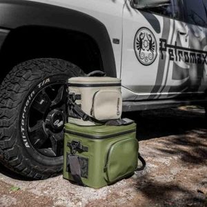 PETROMAX COOLER BAG 22 LITRE, OLIVE - BUSHCRAFT{% if kategorie.adresa_nazvy[0] != zbozi.kategorie.nazev %} - BUSHCRAFT, RECONSTITUTION, ACCESSOIRE{% endif %}