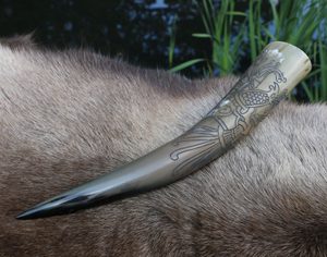 VIKING, carved drinking horn