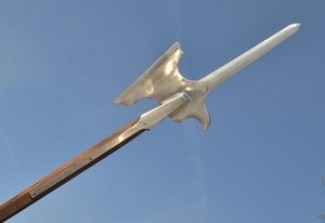 HALBERD IV, REPLICA OF A POLE WEAPON - AXT, SCHLAGWAFFEN{% if kategorie.adresa_nazvy[0] != zbozi.kategorie.nazev %} - WAFFEN{% endif %}