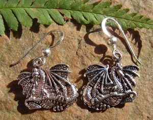 DRACO SPELAEUS, SILVER EARRINGS, AG 925 - BOUCLES D'OREILLES - BIJOUX HISTORIQUE{% if kategorie.adresa_nazvy[0] != zbozi.kategorie.nazev %} - BIJOUX EN ARGENT{% endif %}