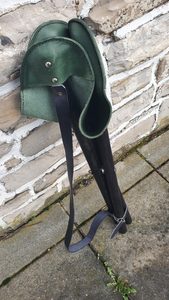 LEATHER FOLDING TRIPOD, CHAIR - FOR FISHERMEN - BUSHCRAFT{% if kategorie.adresa_nazvy[0] != zbozi.kategorie.nazev %} - BUSHCRAFT, LIVING HISTORY, CRAFTS{% endif %}