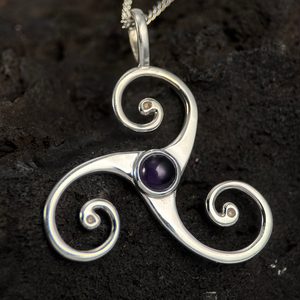 Celtic triskel, pendant, amethyst, silver 925/1000