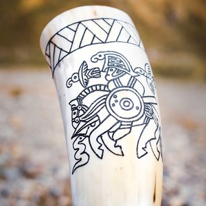 Huginn and Muninn, vendel drinking horn