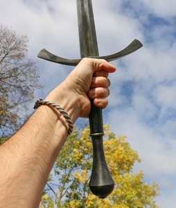 FORGED SWORD OF BRUNSVIK, HAND AND A HALF SWORD - ÉPÉES MÉDIÉVALES{% if kategorie.adresa_nazvy[0] != zbozi.kategorie.nazev %} - ARMURERIE: LES ARMES{% endif %}