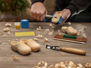 BeaverCraft DIY10 Wooden Clogs Carving Kit