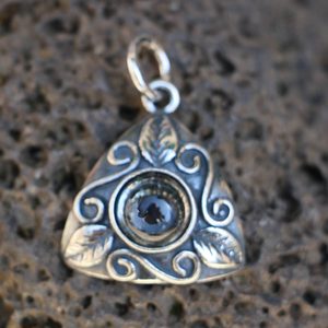 BOUDICCA - pendentif, argent, cristal de montagne