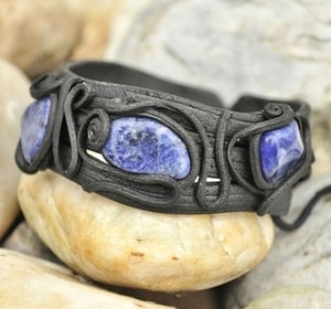SODALITE BRACELET - three stones