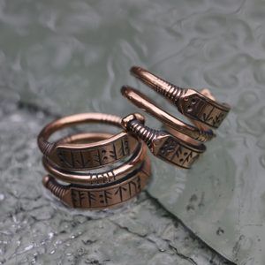 WEALTH - VIKING RUNE RING, BRONZE - RINGS - BRONZE{% if kategorie.adresa_nazvy[0] != zbozi.kategorie.nazev %} - JEWELLERY - BRONZE, ZINC{% endif %}