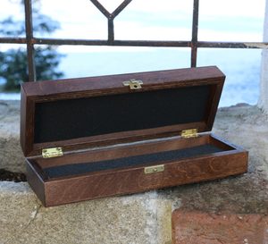 WOODEN BOX FOR KNIVES - KNIVES - ACCESSORIES, SHARPENERS{% if kategorie.adresa_nazvy[0] != zbozi.kategorie.nazev %} - WEAPONS - SWORDS, AXES, KNIVES{% endif %}