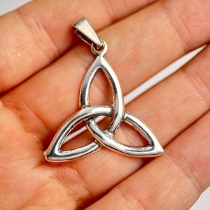 TRIQUETRA, Celtic Pendant, sterling silver