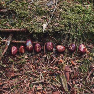 RED JASPER RUNE SET, OLD FUTHARK - DECORATIVE MINERALS AND ROCKS{% if kategorie.adresa_nazvy[0] != zbozi.kategorie.nazev %} - MOLDAVITES, MINERALS, FOSSILS{% endif %}