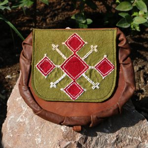 SÁMI LEATHER BAG - LAPONIA INSPIRATION - AUMÔNIÈRES, SACS ET BOURSES{% if kategorie.adresa_nazvy[0] != zbozi.kategorie.nazev %} - CUIR : PRODUITS ET OUTILS{% endif %}