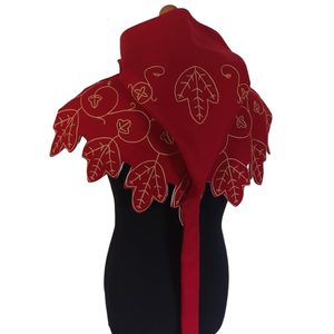 Casquette médiévale, 15e siècle - brodée, rouge
