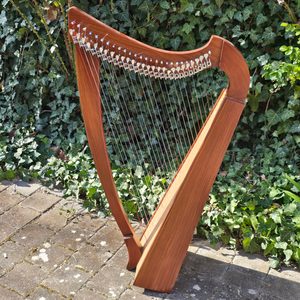 HARPE IRLANDAISE, 27 CORDES - INSTRUMENTS DE MUSIQUE{% if kategorie.adresa_nazvy[0] != zbozi.kategorie.nazev %} - INSTRUMENTS DE MUSIQUE{% endif %}