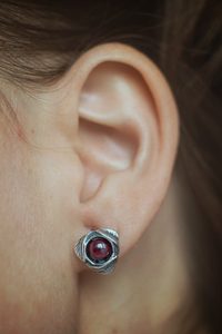 ETAIN, EARRINGS, GARNET, SILVER - EARRINGS WITH GEMSTONES, SILVER{% if kategorie.adresa_nazvy[0] != zbozi.kategorie.nazev %} - SILVER JEWELLERY{% endif %}