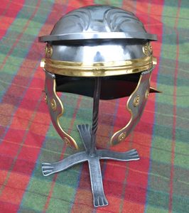 ROMAN HELMET OF THE LEGIONNAIRE - ROMAN AND CELTIC HELMETS{% if kategorie.adresa_nazvy[0] != zbozi.kategorie.nazev %} - ARMOUR HELMETS, SHIELDS{% endif %}