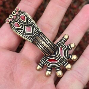 Broche mérovingienne, bronze, Kent