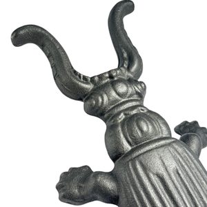 Beetle horn, cast iron shoehorn