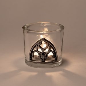 Das Pfarrhaus von Borley, Kerzenständer