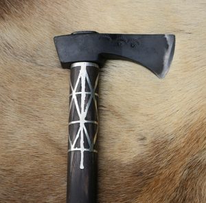 VALAŠKA / TOMAHAWK FOLDING CARPATHIAN AXE - AXT, SCHLAGWAFFEN{% if kategorie.adresa_nazvy[0] != zbozi.kategorie.nazev %} - WAFFEN{% endif %}