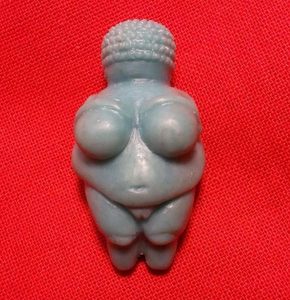 VENUS VON WILLENDORF, ANHÄNGER, SILBER 925 - ANHÄNGER - SCHMUCK, SILBER{% if kategorie.adresa_nazvy[0] != zbozi.kategorie.nazev %} - SILBER SCHMUCKSTÜCKE{% endif %}