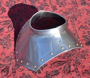 BAROQUE GORGET, THIRTY YEARS WAR, 17TH CENTURY - ARMOR PARTS{% if kategorie.adresa_nazvy[0] != zbozi.kategorie.nazev %} - ARMOUR HELMETS, SHIELDS{% endif %}