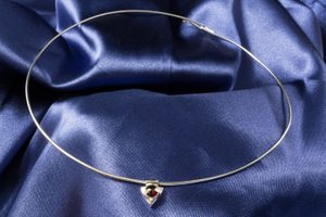 RICA, COLLIER, GRENAT, ARGENT - BIJOUX À GRENATS{% if kategorie.adresa_nazvy[0] != zbozi.kategorie.nazev %} - BIJOUX EN ARGENT{% endif %}