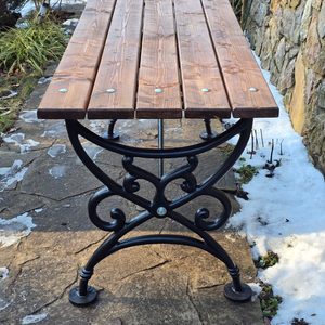 Chateau park table, cast iron