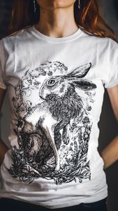 HARE, WOMEN'S T-SHIRT WHITE, DRUID COLLECTION - T-SHIRTS - DAMEN{% if kategorie.adresa_nazvy[0] != zbozi.kategorie.nazev %} - NAAV{% endif %}