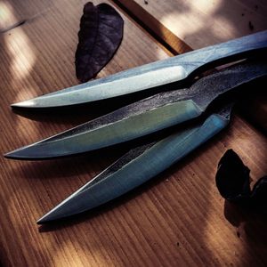 OSETR, THROWING KNIVES, SET OF 3 - SHARP BLADES - COUTEAUX DE LANCER{% if kategorie.adresa_nazvy[0] != zbozi.kategorie.nazev %} - ARMURERIE: LES ARMES{% endif %}