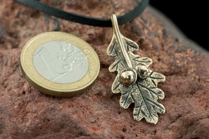 FEUILLE DE CHÊNE, PENDENTIF EN BRONZE - PENDENTIFS, COLLIERS{% if kategorie.adresa_nazvy[0] != zbozi.kategorie.nazev %} - BIJOUTERIE{% endif %}