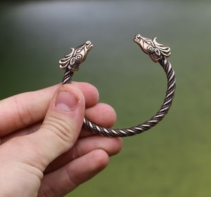 FIANNA, CELTIC DEER, BRONZE BRACELET - VIKING, SLAVIC, CELTIC BRACELETS - BRONZE AND BRASS{% if kategorie.adresa_nazvy[0] != zbozi.kategorie.nazev %} - JEWELLERY - BRONZE, ZINC{% endif %}