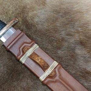 SCABBARD FOR VIKING SWORD WITH WOODEN CORE - SWORD ACCESSORIES, SCABBARDS{% if kategorie.adresa_nazvy[0] != zbozi.kategorie.nazev %} - WEAPONS - SWORDS, AXES, KNIVES{% endif %}