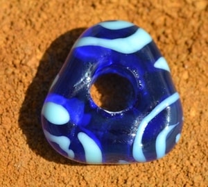 CELTIC HANDMADE GLASS BEAD, museum replica v5c