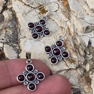 PRAGA, medieval earrings with garnets, silver 925/1000