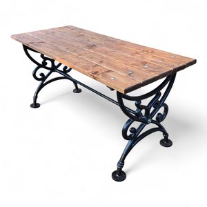 Chateau park table, cast iron