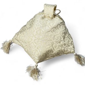 Medieval ladies' bag, 15th century, brocade, white