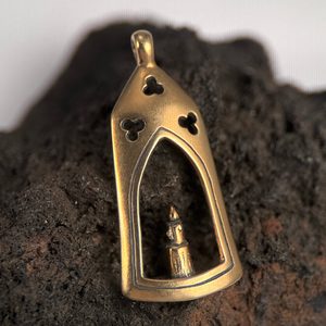 Lanterne Médiévale - Lumière pour l'Âme, pendentif en bronze