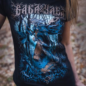 BABA YAGA WOMEN'S T-SHIRT COLORED - T-SHIRTS - DAMEN{% if kategorie.adresa_nazvy[0] != zbozi.kategorie.nazev %} - NAAV{% endif %}