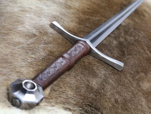 OCTAGON hand and a half sword